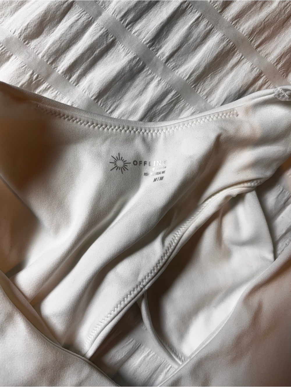 aerie Offline Real Me White Open Back Cropped Tank w/ built in bra - Picture 4 of 6